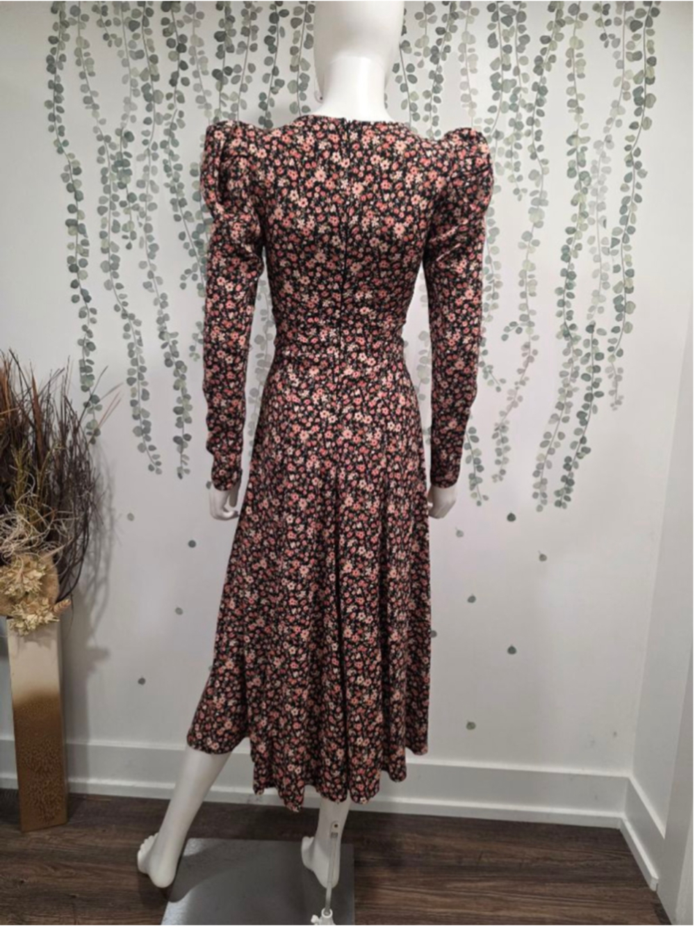 ASTR The Label Floral Midi Dress XS Black Pink Puff Sleeve V Neck Slit NWOT - Picture 7 of 13